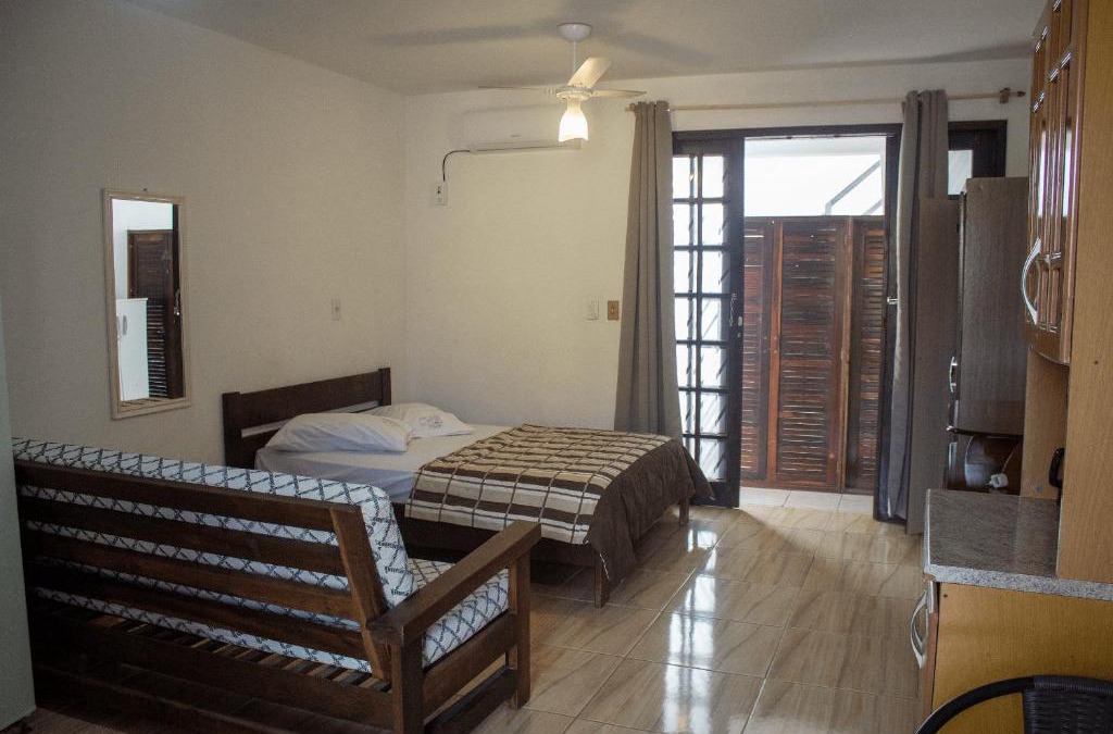 Ubatuba House | Kitnet conceito aberto 80 m da praia
