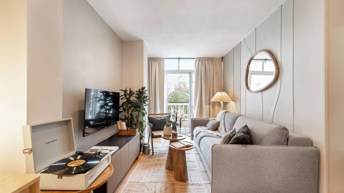 Nueva Espana Apartment | Kizil - 1 bedroom and balcony in Nueva España