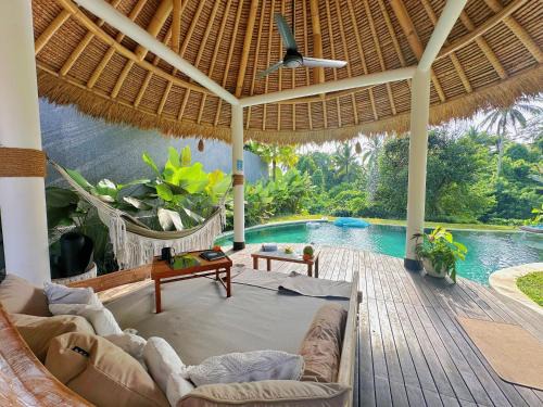 Pejeng Kawan Villa | Kizmet Fit - 2Bed Luxury Private Villa - Yoga Shala, CrossFit-Style Gym, 3Km to Central Ubud