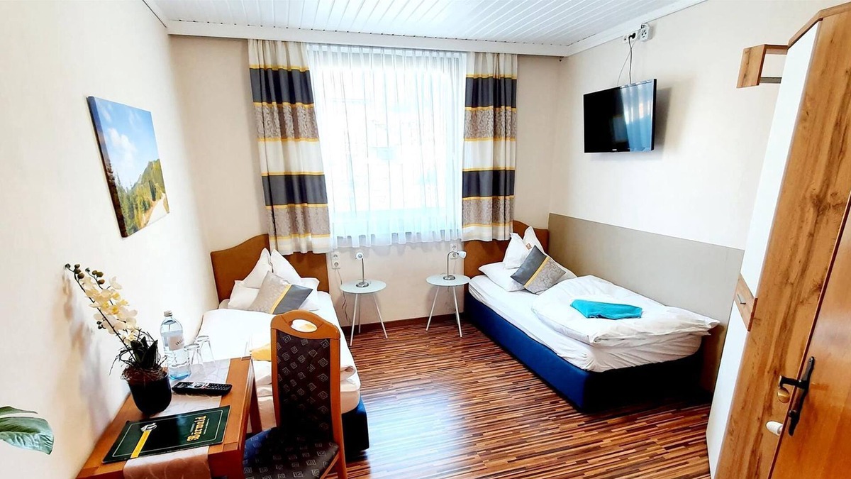 Seeboden Cottage | Kleines Doppelzimmer Alleeblick - Gästehaus Bärwald