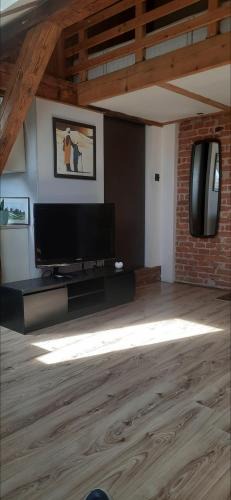 Jaroslaw Apartment | Klimatyczne Poddasze