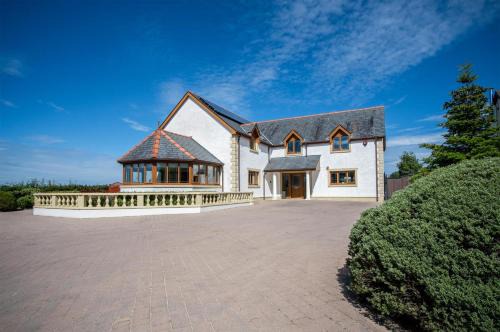 Narberth House | Knights Rest - 4 Bed Holiday Home - Princes Gate