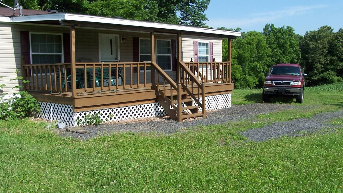 Snydertown House | Knoebles amusement park, susquehanna river, golf courses, flea markets