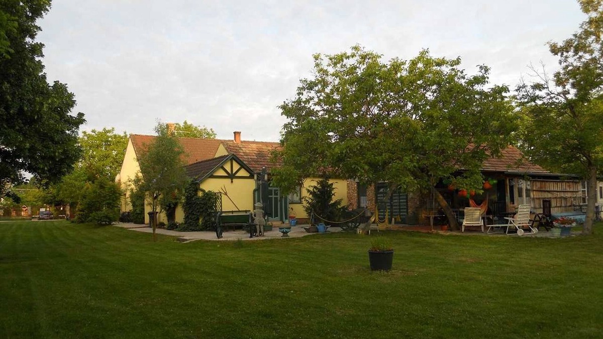 Locs House | Knusperhäuschen - Holiday home with 2 rooms, living room/kitchen and bathroom