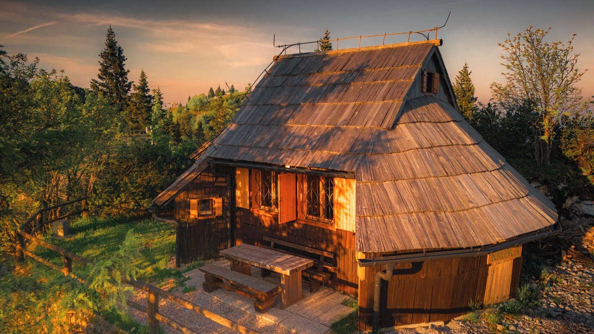 Kamnik Ski Chalet | Koča Kronca - Velika planina