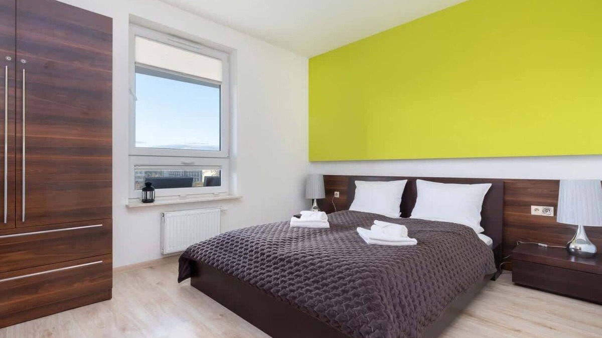 West Pomeranian Voivodeship Apartment | Kościuszki 16 | Lime and Brown Apartment | Balcony