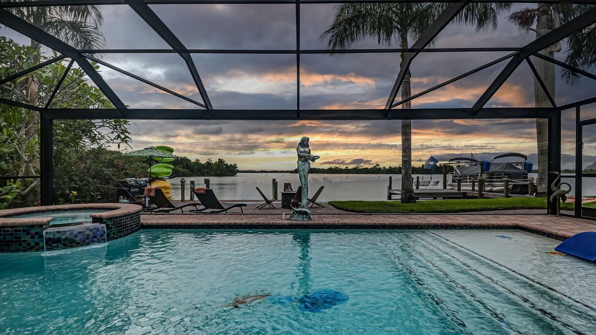 Fort Myers House | Kokomo Del Sol. Experience the best of the Florida Lifestyle