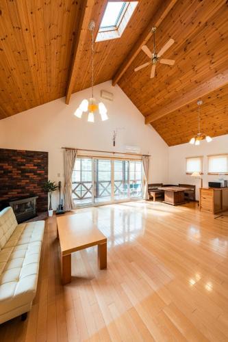 Aomori Apartment | KOMAGOME HOUSE Mount Hakkoda 1棟貸し切り