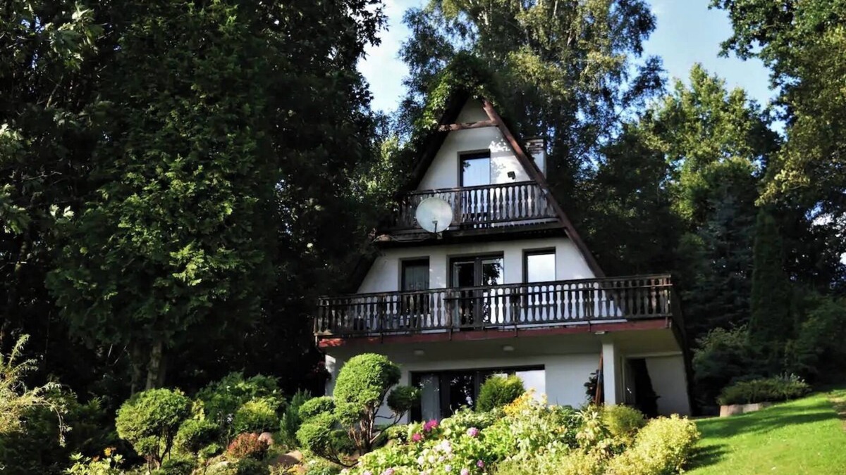 Chmielno House | Komfortowy dom wakacyjno-wypoczynkowy na Kaszubach w Chmielnie nad jeziorem!