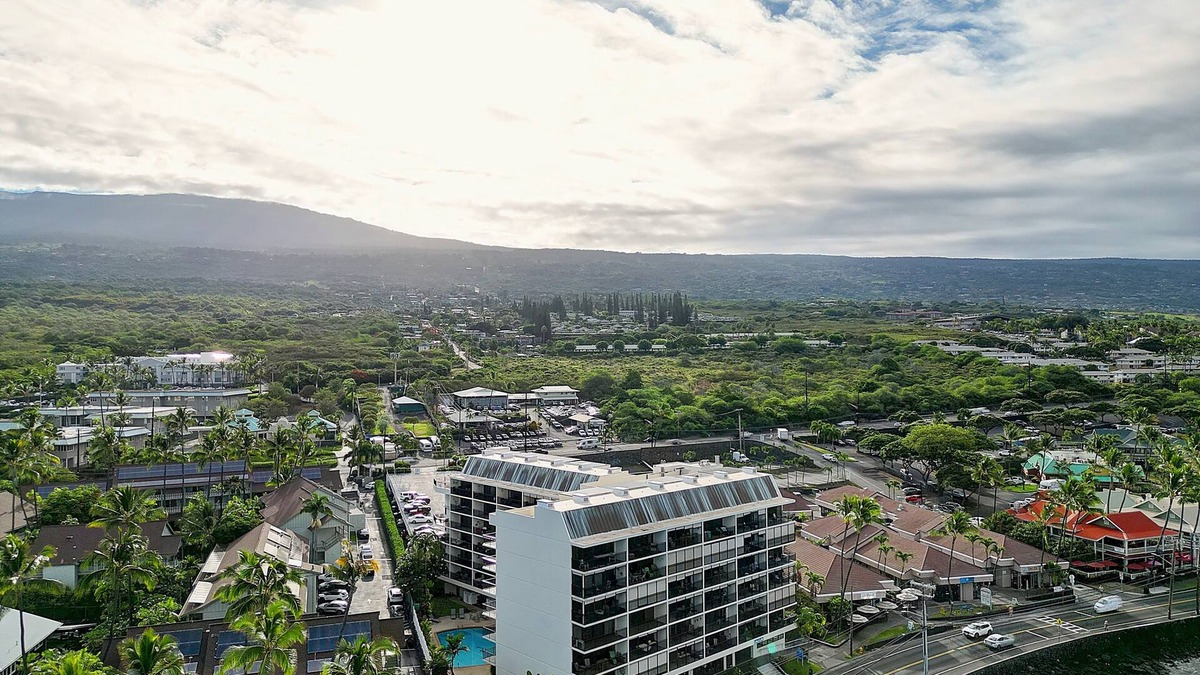 Historic Kailua Village Condo | Kona Ali'i Condo in the Center of the town awaits your presence!