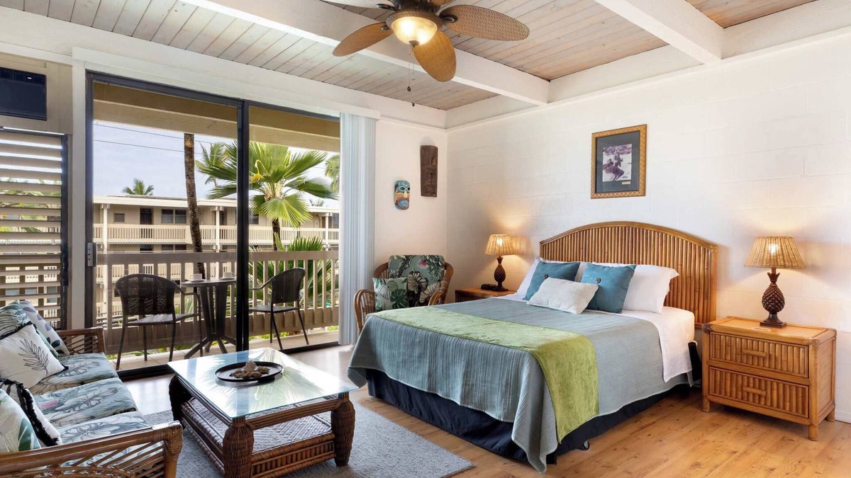 Kailua-Kona Condo | Kona Bali Kai 362 – For 2 Guests