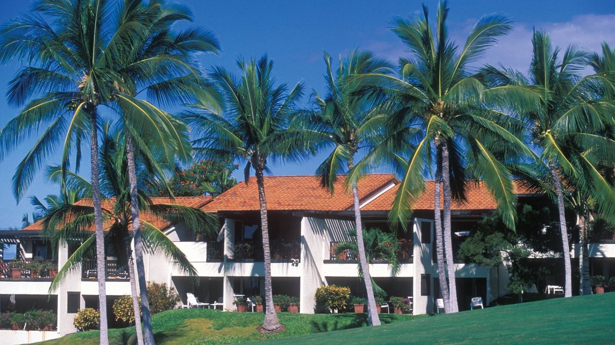 Kahaluu Bay Hotel | Kona Coast Resort
