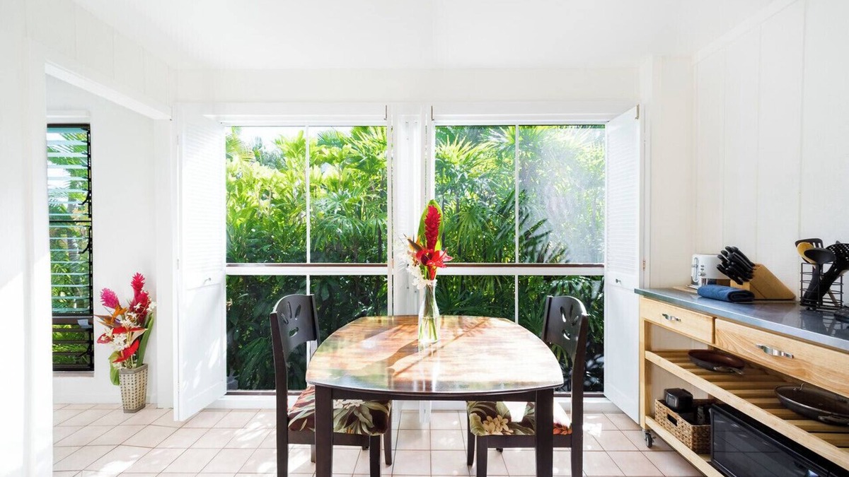 Kahaluu Bay Apartment | Kona coast studio, Aug low rate Walk to Magics & Kahalu'u free HS-WIFI, Parking,