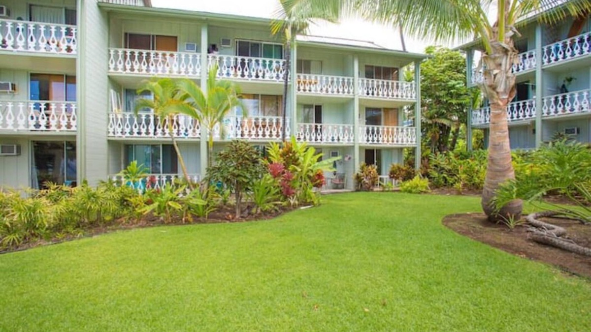 Historic Kailua Village Resort | Kona Islander Inn Hotel Studio