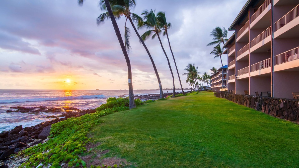 Historic Kailua Village Condo | Kona Reef, A Raintree Vacation Club Resort