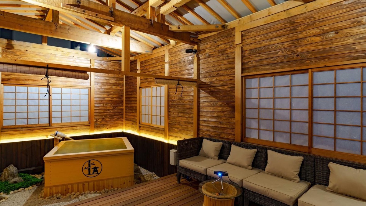 Higashishinsaibashi House | KONJAKUSO Osaka Shinsaibashi TARUKAISEN Rooftop SPA/Osaka Ōsaka