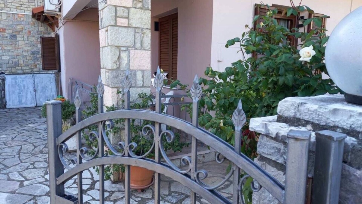 Gravia Apartment | Kontolati’s Mountain house