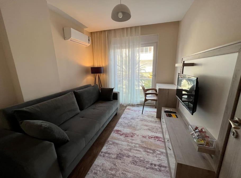 Kultur Mahallesi Apartment | Konyaaltı sahiline araç ile 5 dk merkezi konum '14'