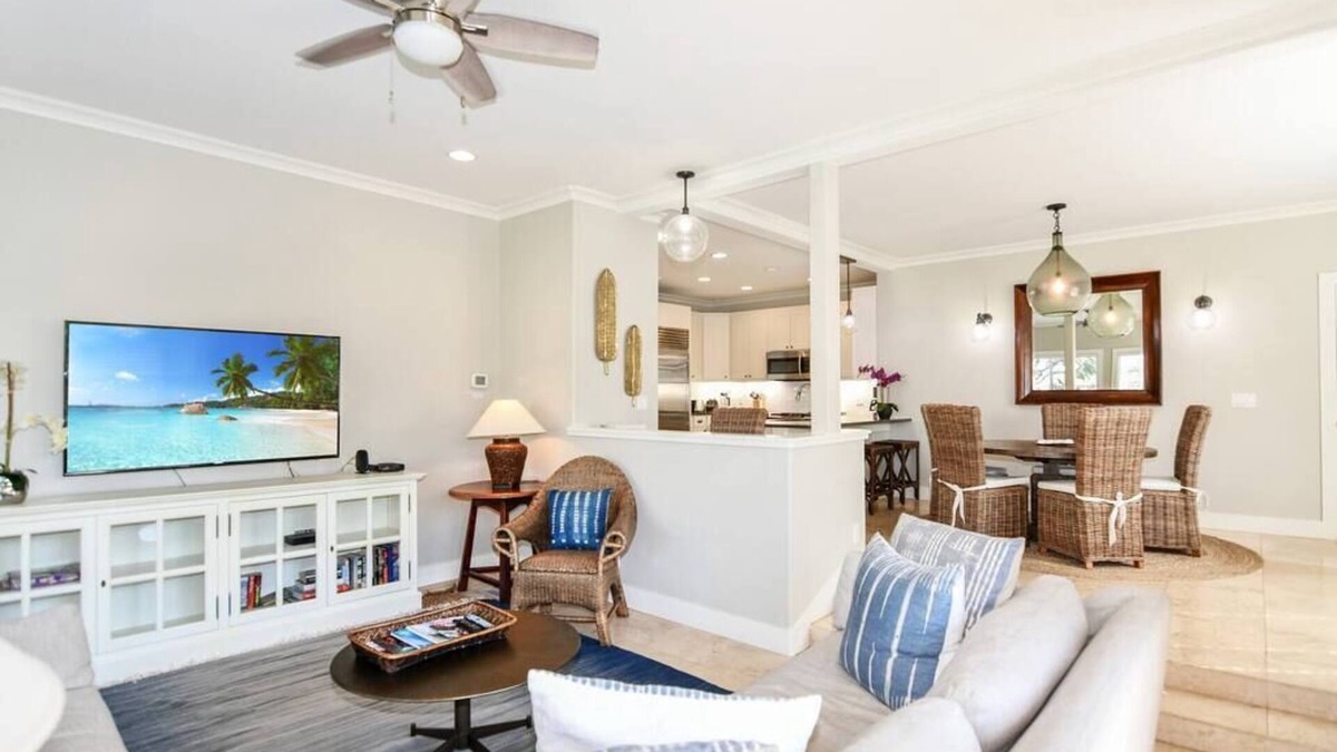 Poipu Apartment | koolkondo Designer retreat with AC and pool by the beach
