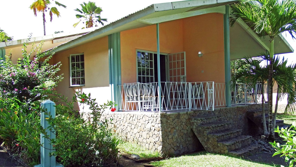 Picard Apartment | Kootney Resorts