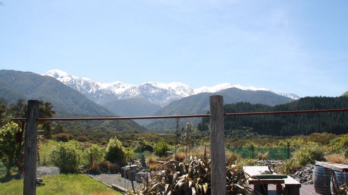 Hapuku House | Kora's View. A peaceful place to relax