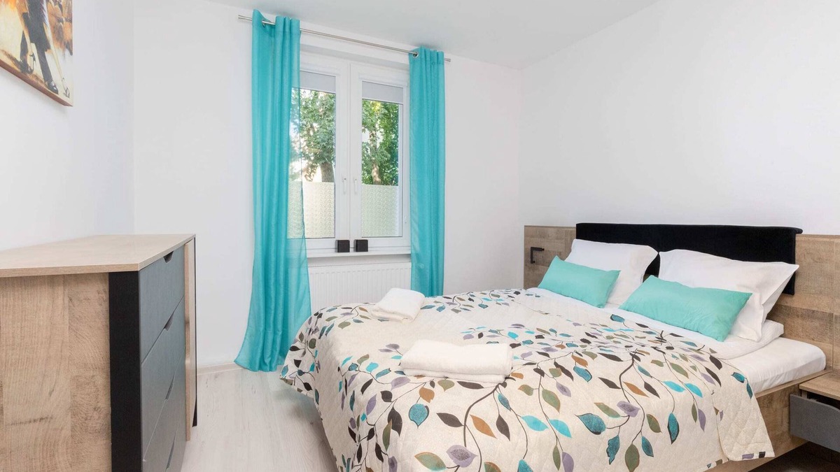 Zaspa Apartment | Kosciuszki 82 Gdańsk | Atmospheric Apartment with Desk