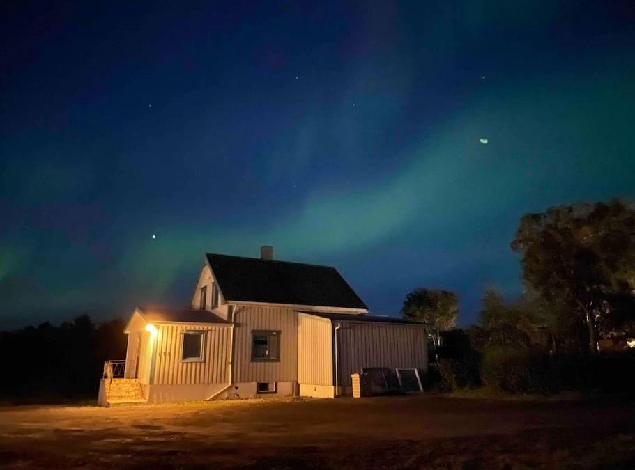 Leknes House | Koselig hus i landlig område