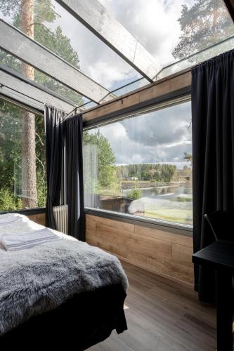 Kuusa Apartment | Koskisviitti 4 - Private High Quality Suite with Lake Views