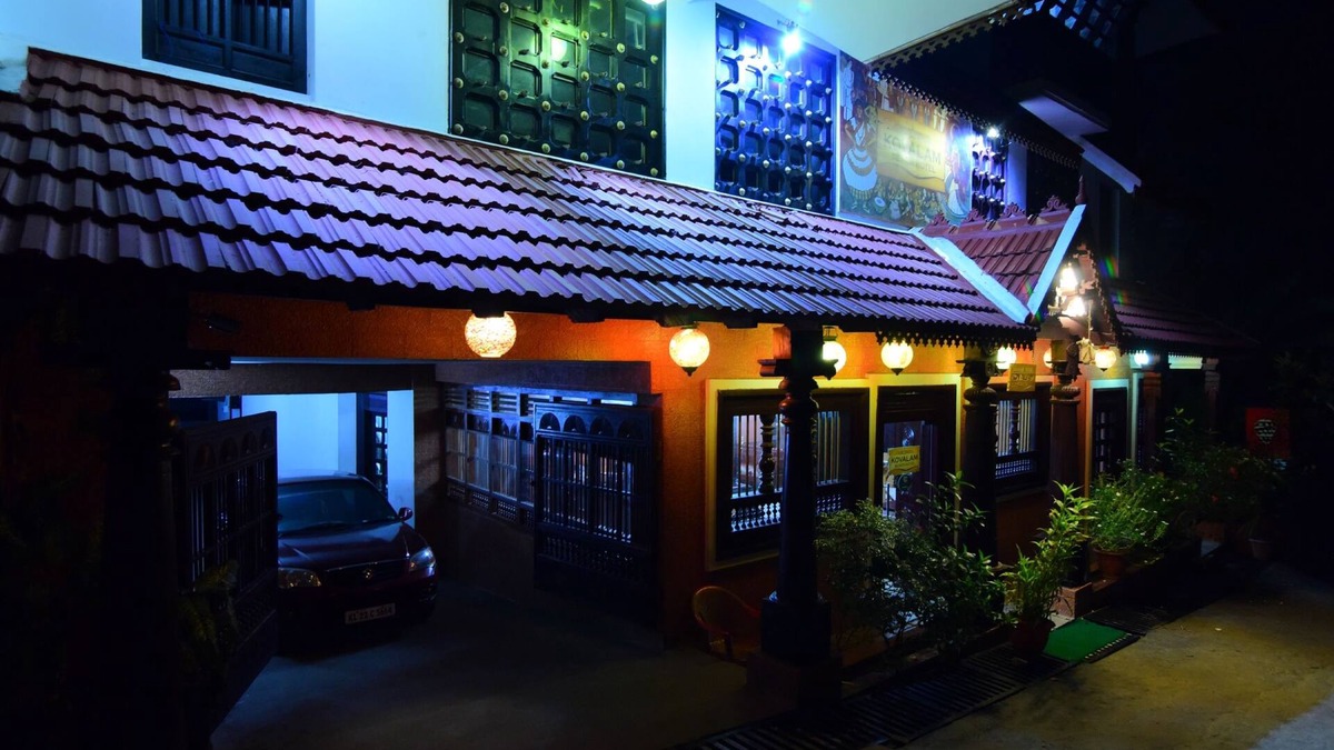 Kovalam Hotel | Kovalam Beach Hotel