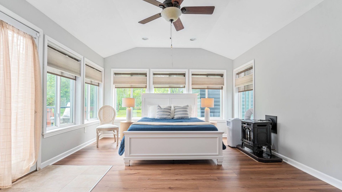Malta House | Kozy Home right off Saratoga Lake