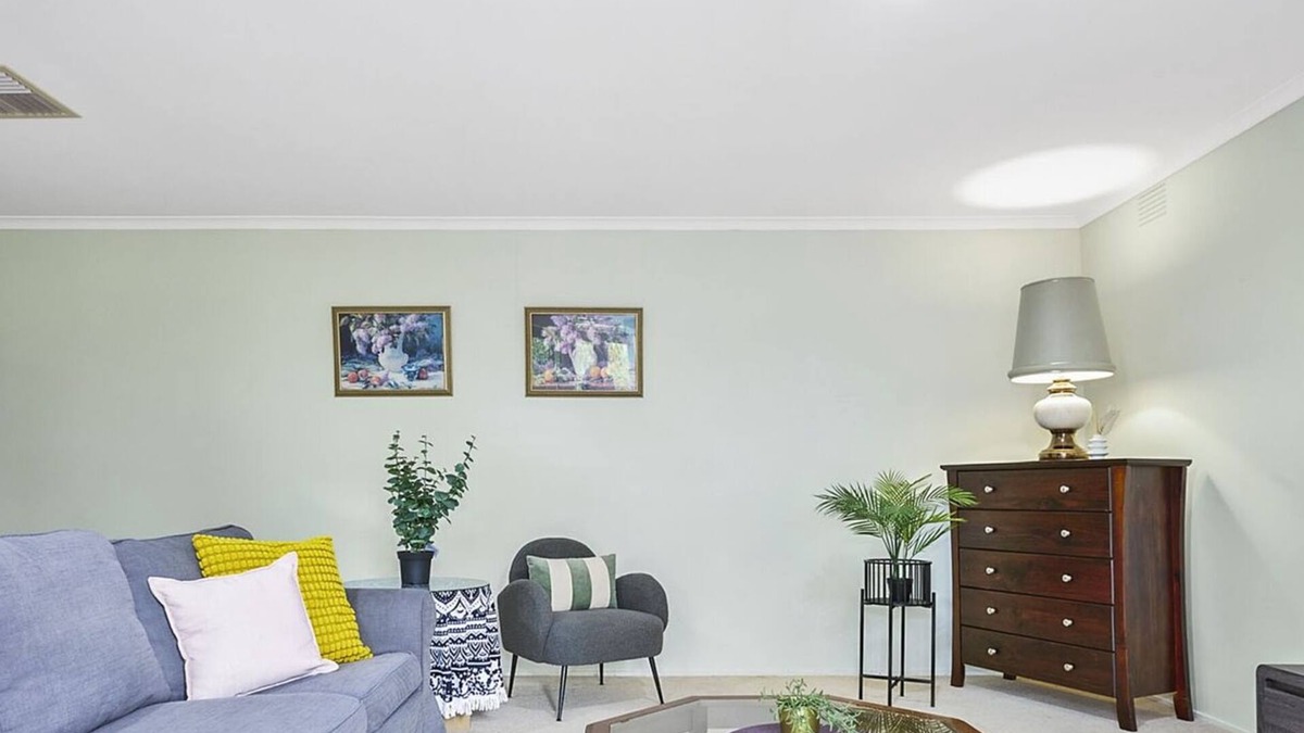Glen Waverley House | KozyGuru | Glen Waverley | Quiet Home Near Park