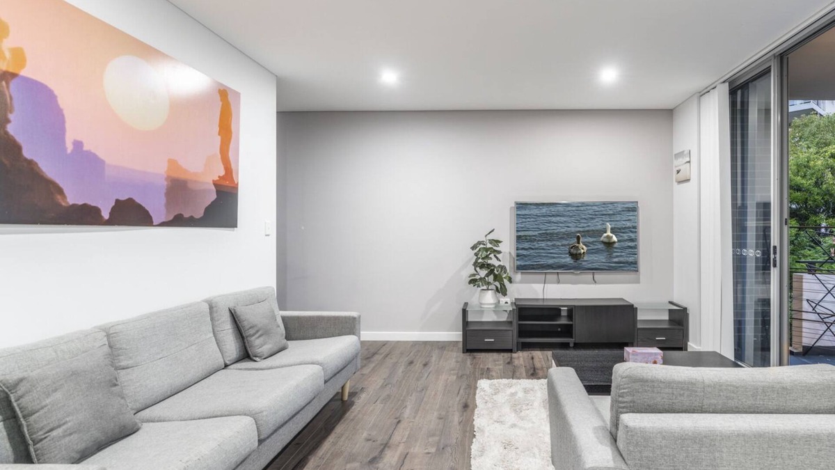 Homebush West Apartment | Kozyguru | Homebush West | 3 Bedroom Apt+Parking