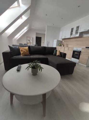 Nove Zamky Apartment | Krásny nový prízemný apartmán