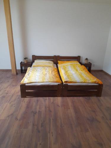 Zasmuky Hotel | Krčma na statku