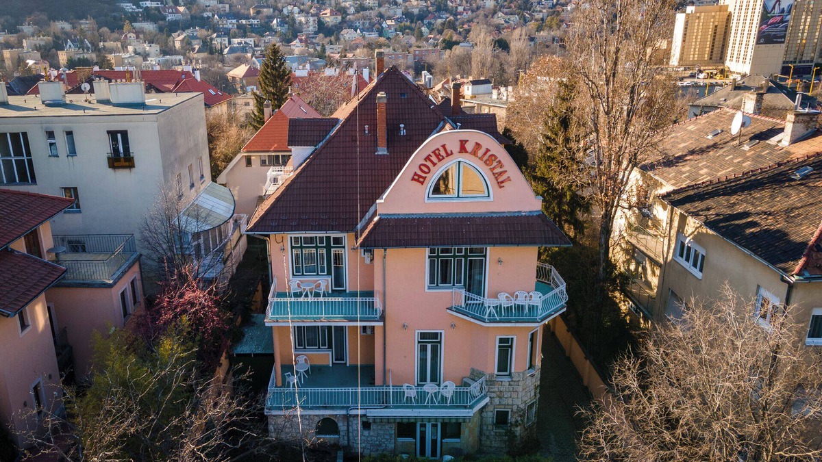 Gellert Hill Hotel | Kristal Hotel