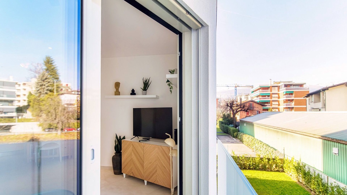 Massagno Apartment | Kristall 9