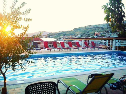 Metajna Bed & Breakfast | Kuća Pećine