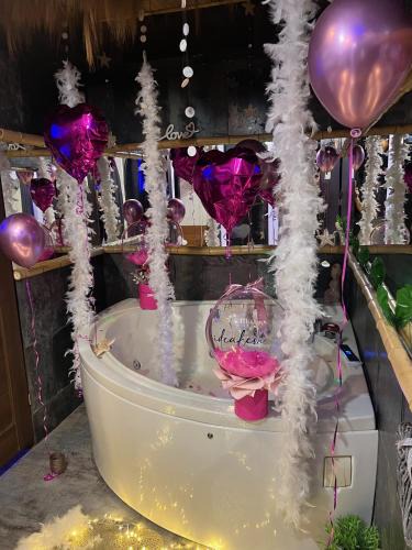 Elk House | Kuredu/Uroa w Krainie Alicji