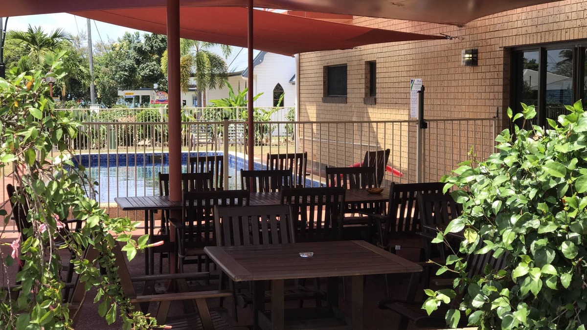 Kurrimine Beach Hotel | Kurrmine Beach Motel