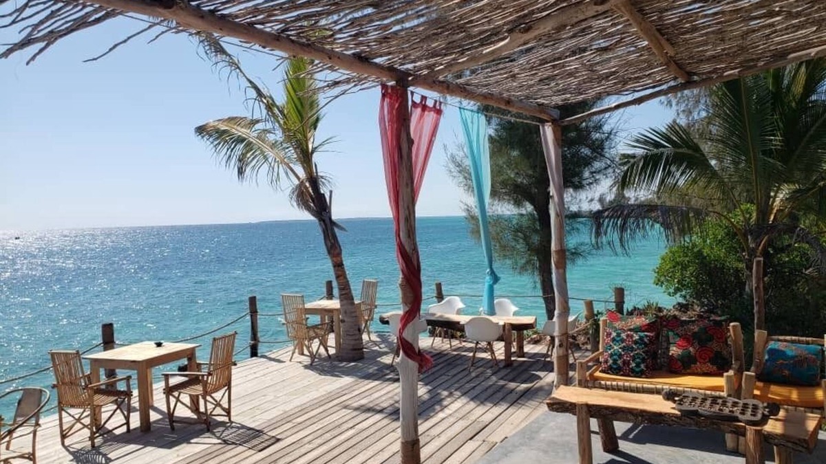 Kizimkazi Hotel | Kusini Beach Bungalows