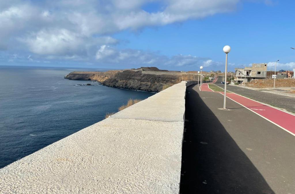 Praia House | Kyaala Suítes - com piscina e vista oceano