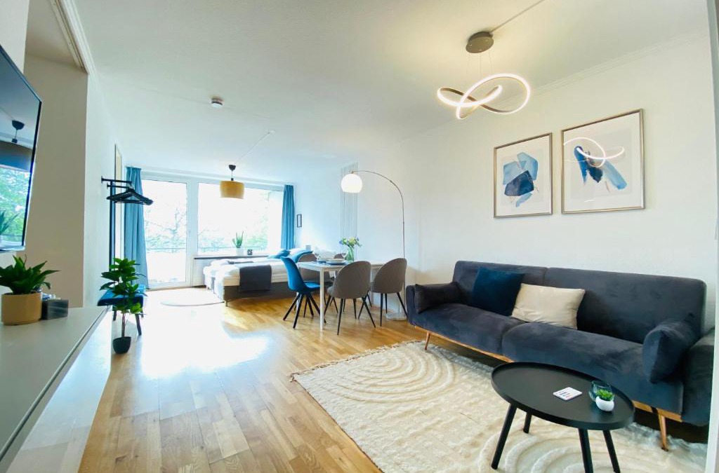 Grifflenberg Apartment | KYANIT APARTMENT: FREE PARKING + POOL + NETFLIX
