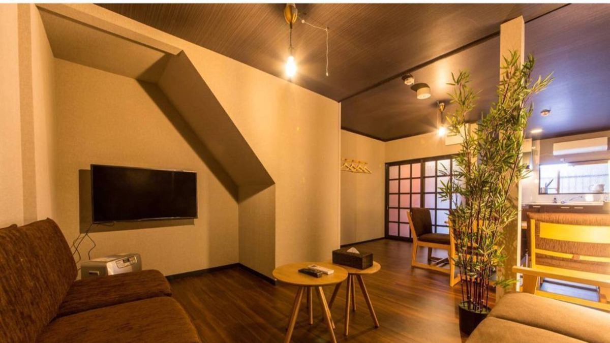 Nakagyo Ward House | Kyoto Tsubaki "Tsubaki" A 5-minute walk from JR Nijo Station, a large and comfortable old folk house in Kyoto!