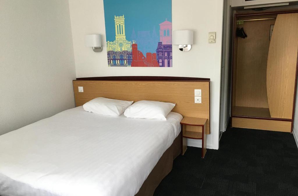 Martigues Hotel | Kyriad Direct Marseille Ouest - Martigues