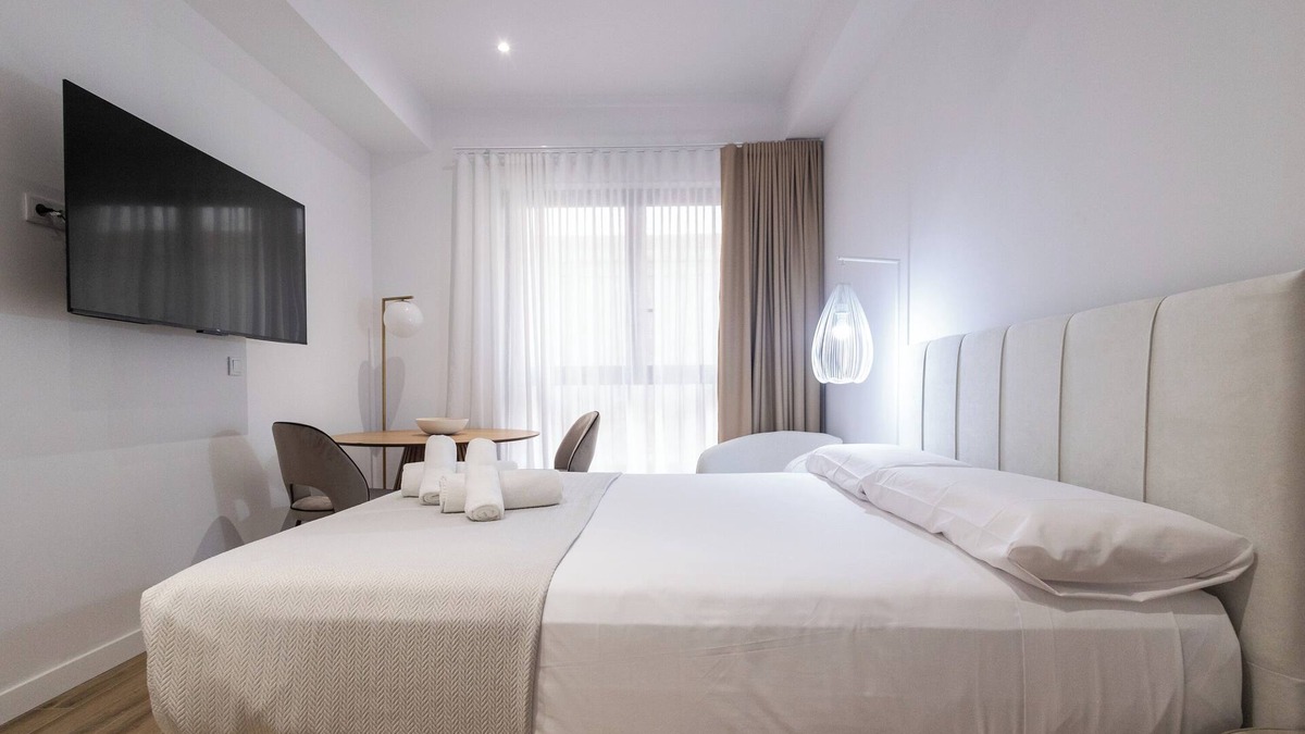 Sant Antoni House | Lôla Suites by Concept