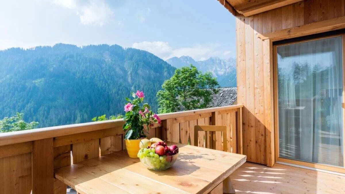 Longiaru House | Lüch de Corona Comfortable holiday residence