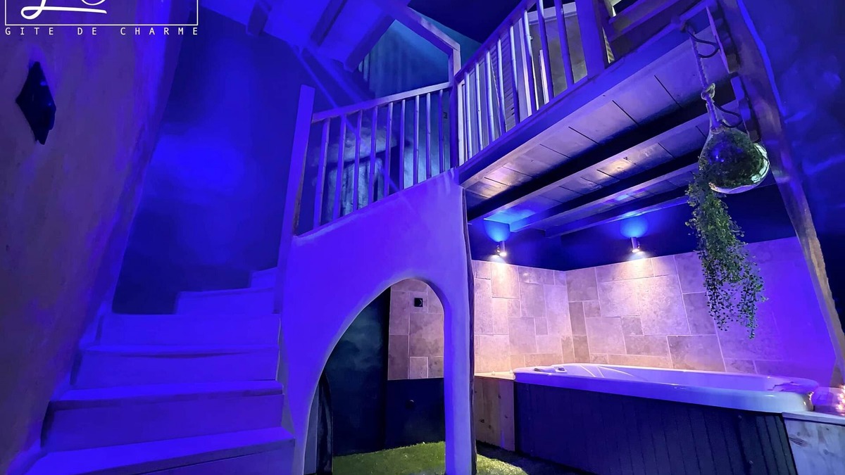 Saint-Etienne-de-Fontbellon House | L' Échappée Cachée - Charming B&B - SPA - SAUNA - MASSAGE