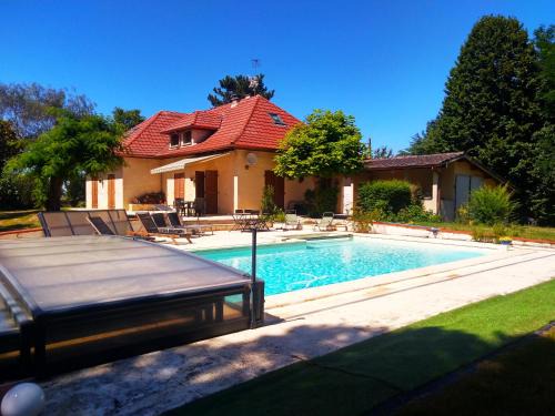 Montech Villa | L'échappée du Canal - Piscine - Cheminée - Clim - Parking privé gratuit - 8 personnes - 3 chambres - Parc