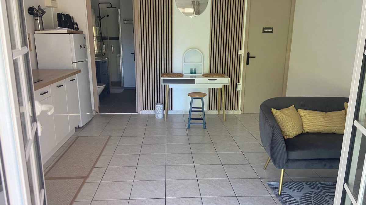 Saint-Claude Apartment | L'écrin apartment