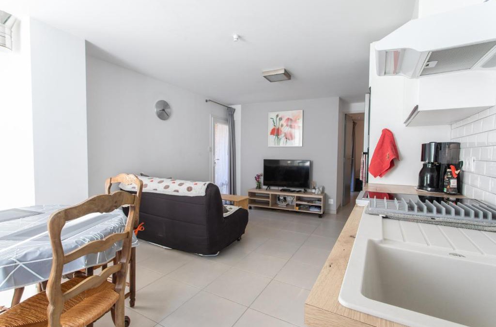 Embrun Apartment | L'écureuil dans La vieille maison centre ville d'Embrun